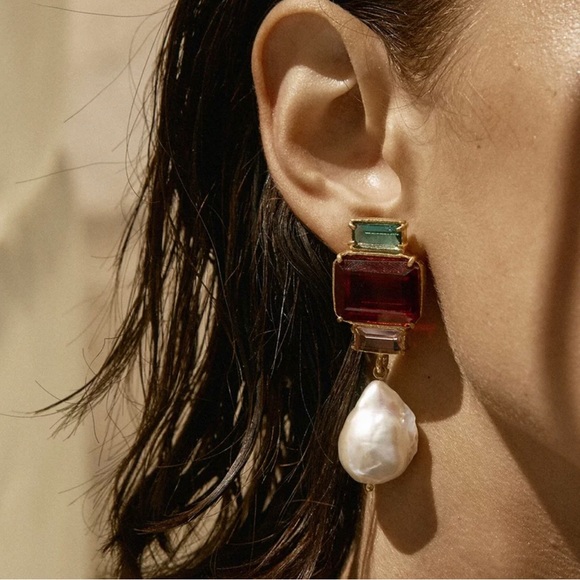 Apollo’s Curiosity is a Latinx NYC based marketplace - Picture 3 of 11